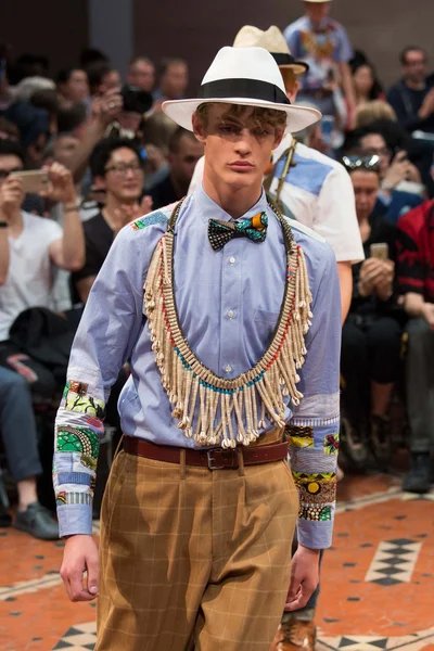 Look 52